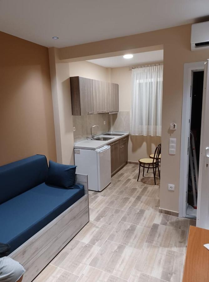 Ladenis Studios Nea Plagia Bagian luar foto