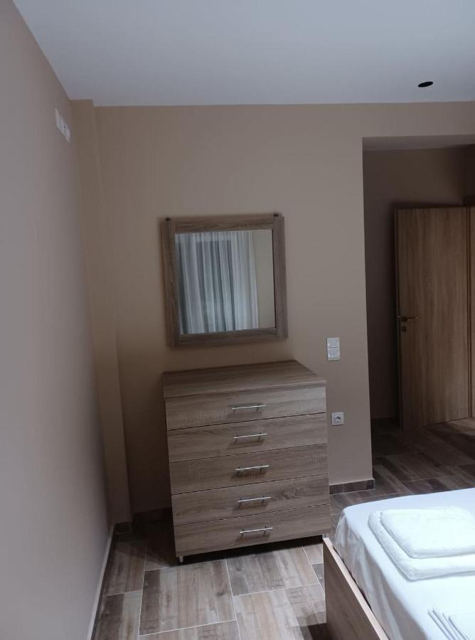 Ladenis Studios Nea Plagia Bagian luar foto