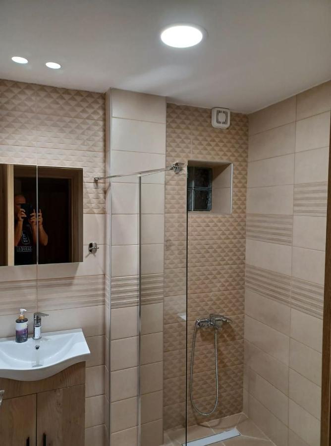 Ladenis Studios Nea Plagia Bagian luar foto