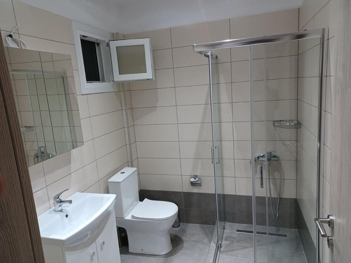 Ladenis Studios Nea Plagia Bagian luar foto